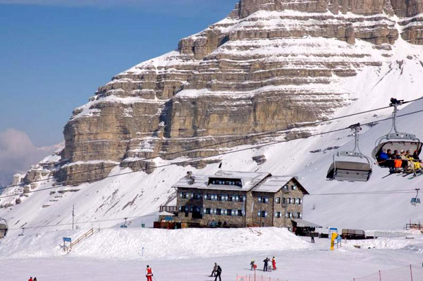 Италия, Мадонна-ди-Кампильо, Туры, отдых на горнолыжных курортах Италии